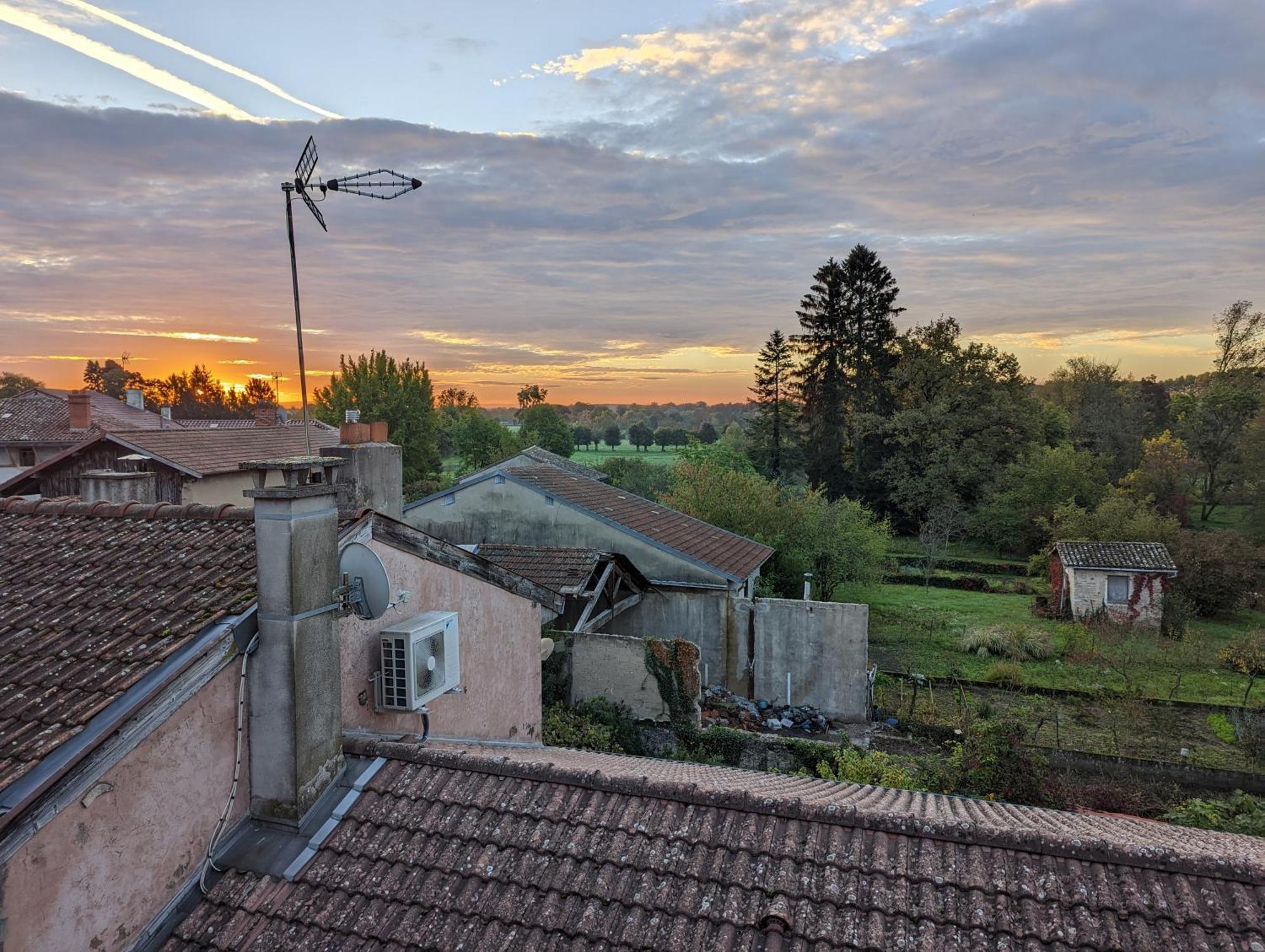 Le Cinoche, Cocon Sous Les Toits Apartman Pont-de-Vaux Kültér fotó