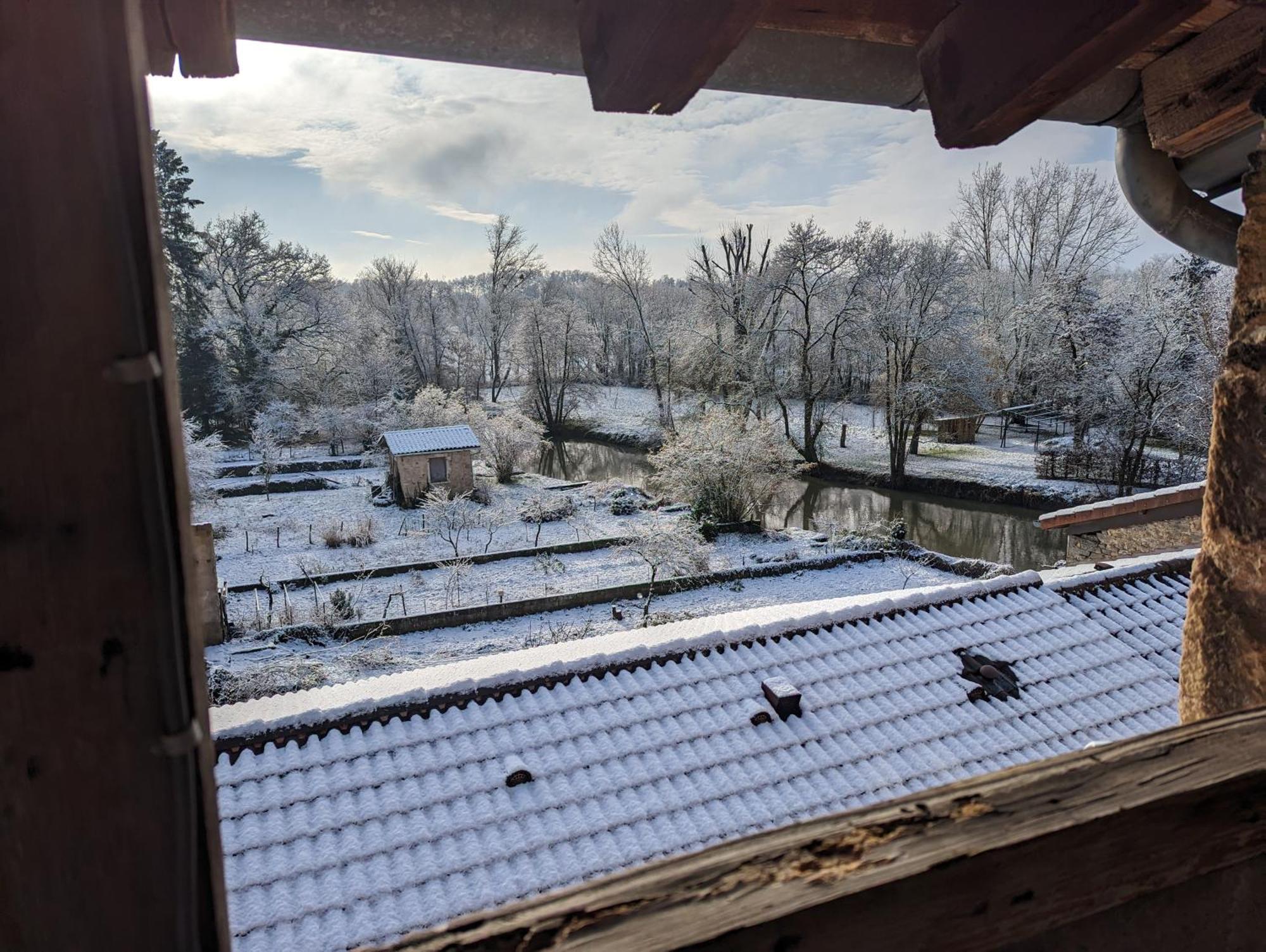 Le Cinoche, Cocon Sous Les Toits Apartman Pont-de-Vaux Kültér fotó