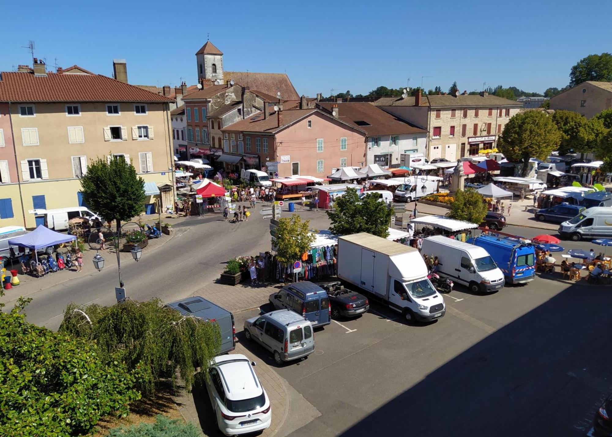 Le Cinoche, Cocon Sous Les Toits Apartman Pont-de-Vaux Kültér fotó
